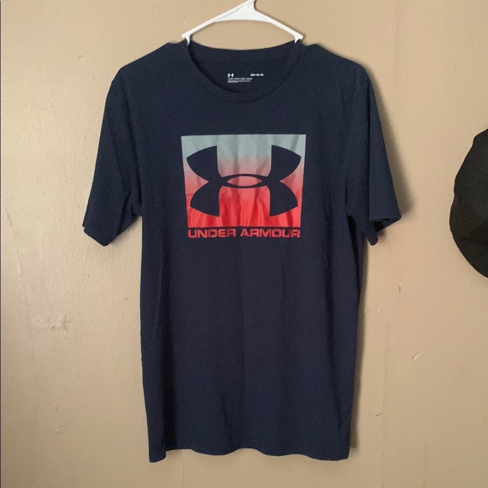 Under Armour Blue and Red Short Sleeve Tee